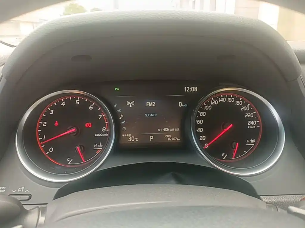 Toyota Camry — миниатюра 12