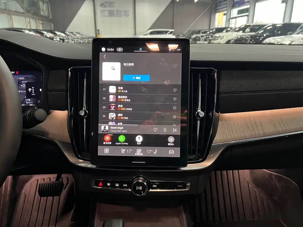 Volvo S90 — миниатюра 12