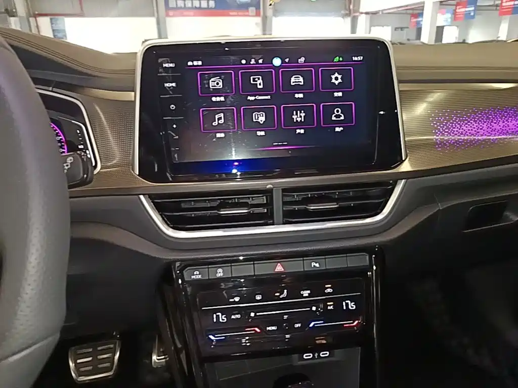 Volkswagen T-Roc — миниатюра 9