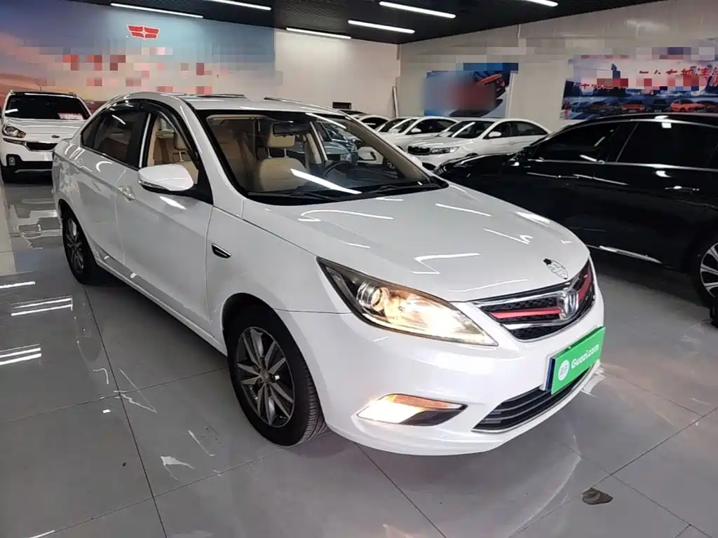 Changan Eado — миниатюра 4
