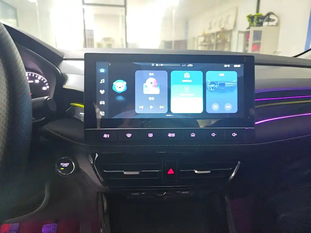 Roewe i5 — миниатюра 13