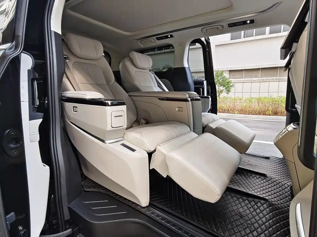 SAIC MAXUS EVERYONE 9