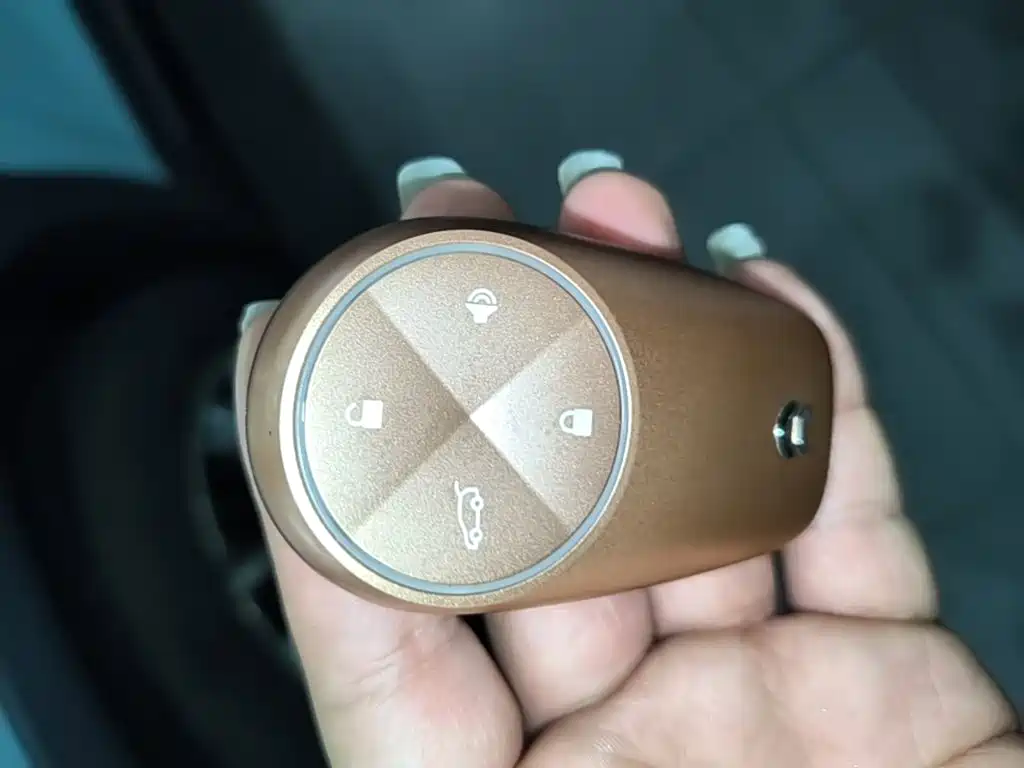 NIO ES6 — миниатюра 9