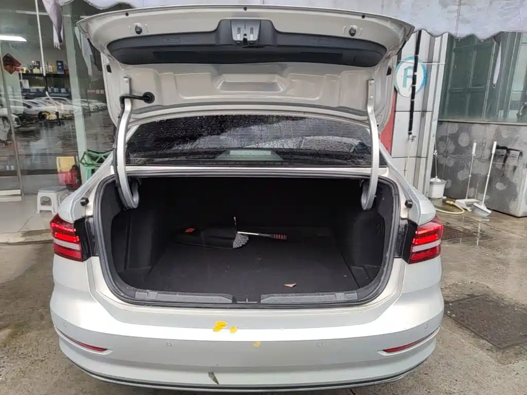 Volkswagen Lavida — миниатюра 19