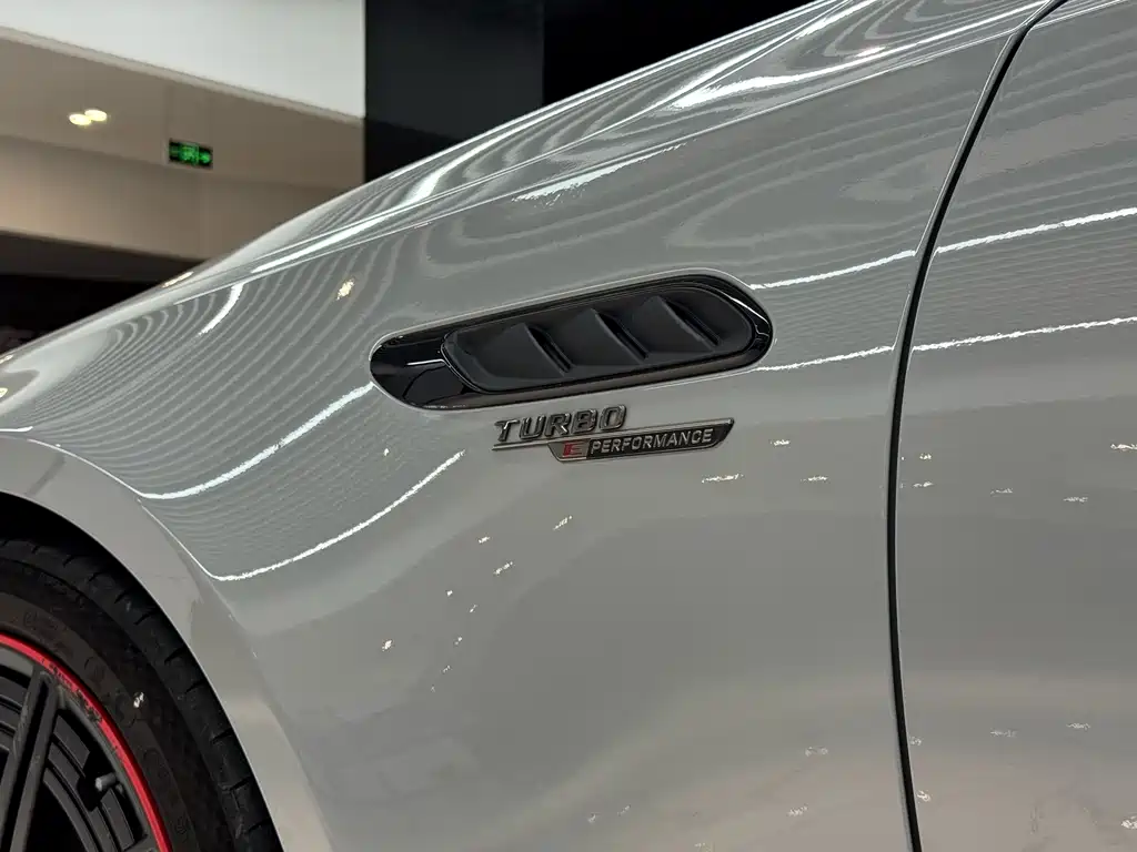 Mercedes-Benz C-Class AMG New Energy — миниатюра 18
