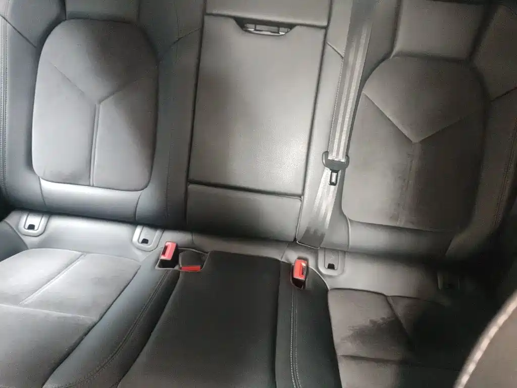 Porsche Macan — миниатюра 14
