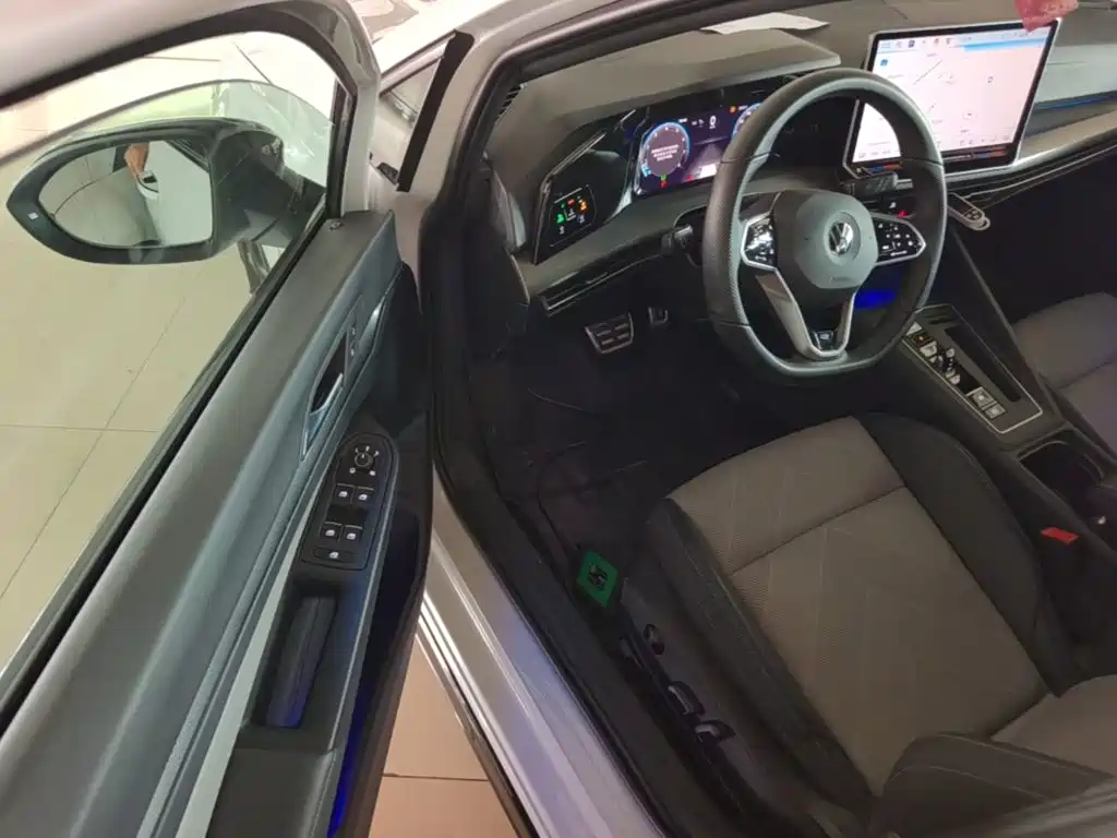 Volkswagen Golf — миниатюра 16