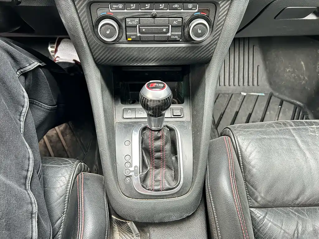 Volkswagen Golf GTI GTI 2012 2.0TSI GTI