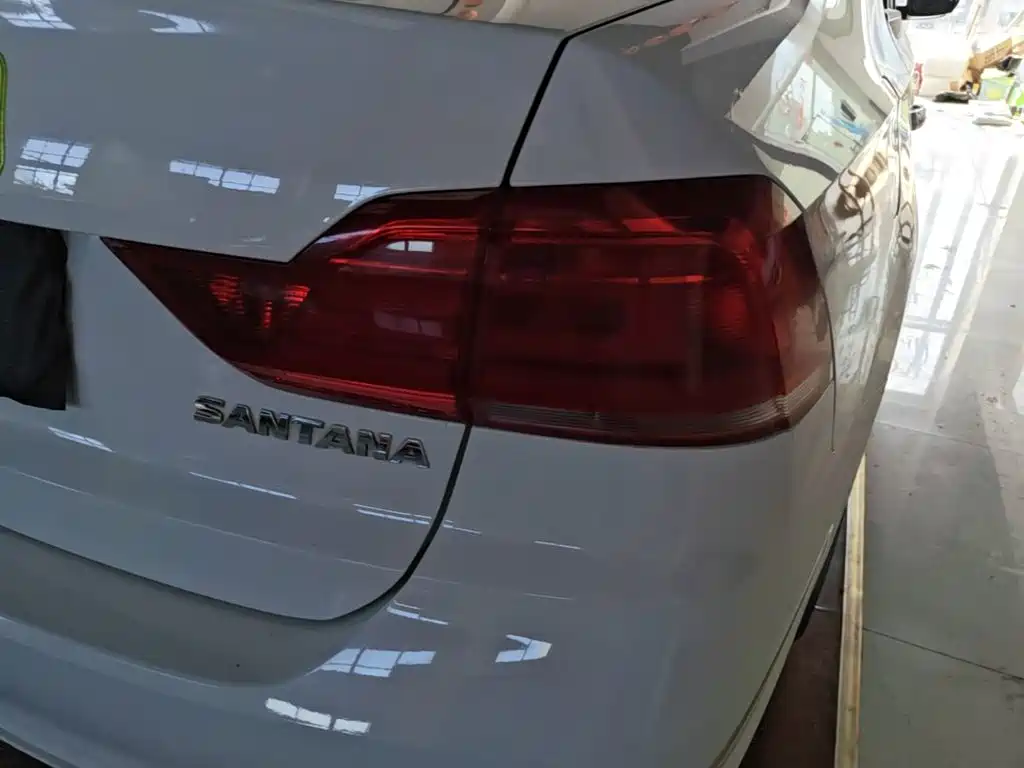 Volkswagen Santana — миниатюра 8
