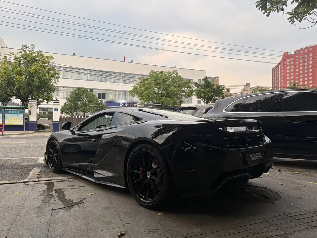 McLaren 12C — миниатюра 5