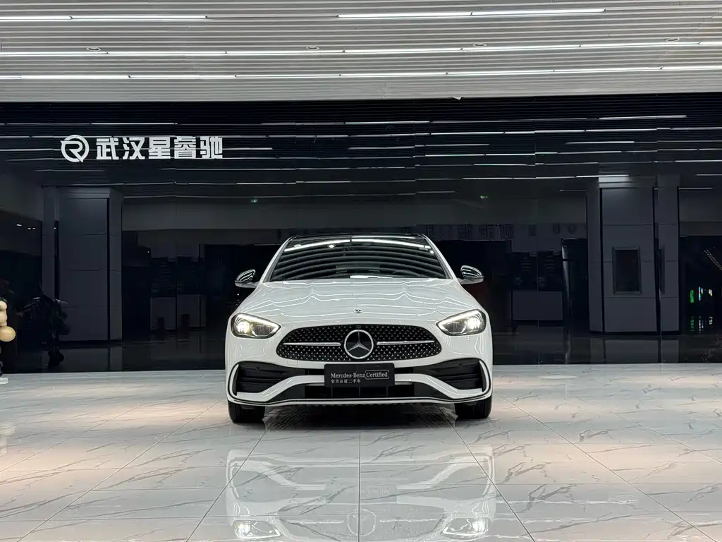Mercedes-Benz C-Class — миниатюра 3