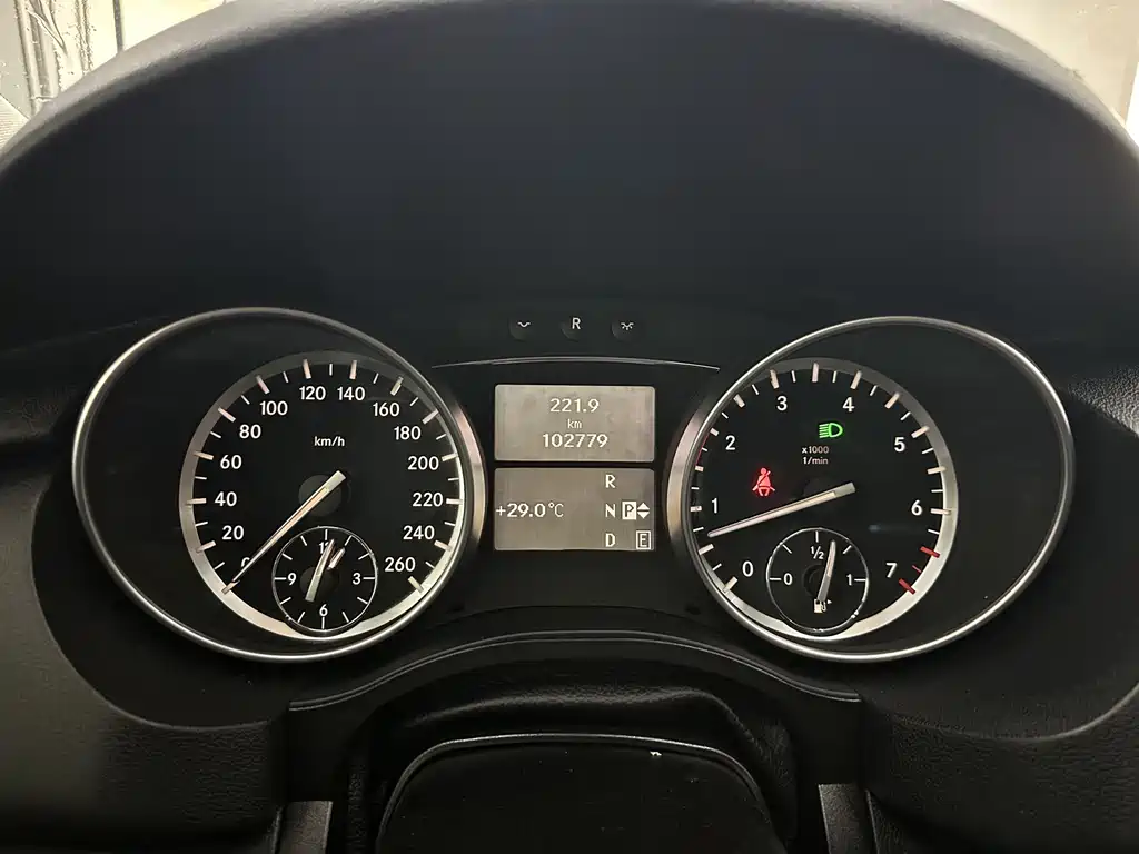 Mercedes-Benz R-Class — миниатюра 4