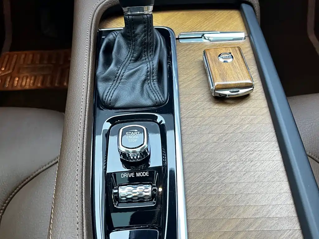 Volvo S90 — миниатюра 23