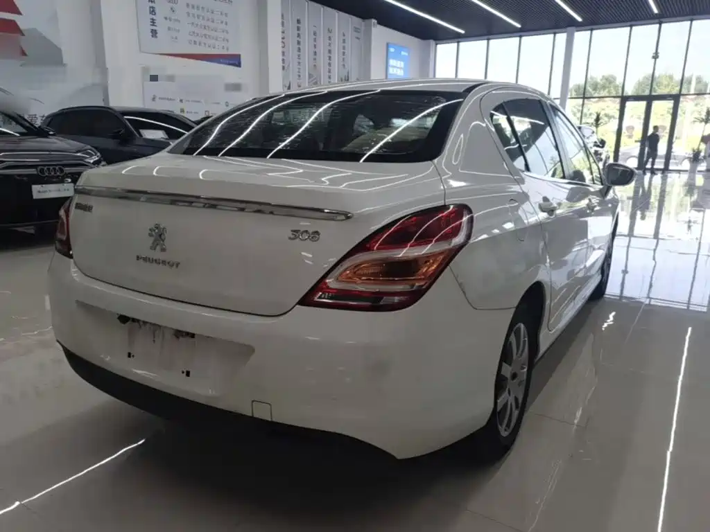 Peugeot 308 — миниатюра 7