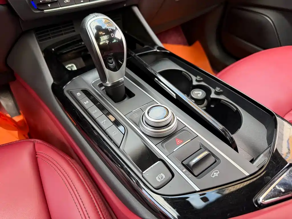 Maserati Levante — миниатюра 9
