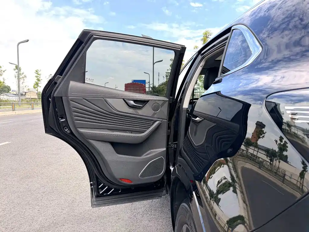 Hongqi Hongqi HS5 — миниатюра 10