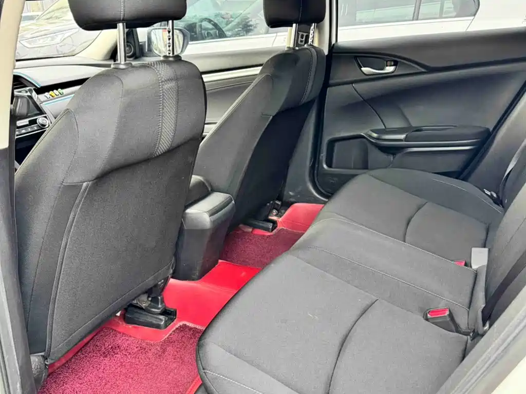 Honda Civic — миниатюра 10