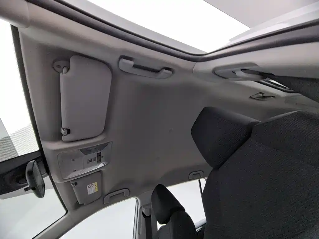 Toyota RAV4 — миниатюра 14