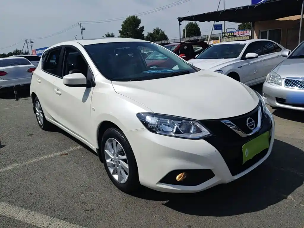 Nissan Tiida — миниатюра 4