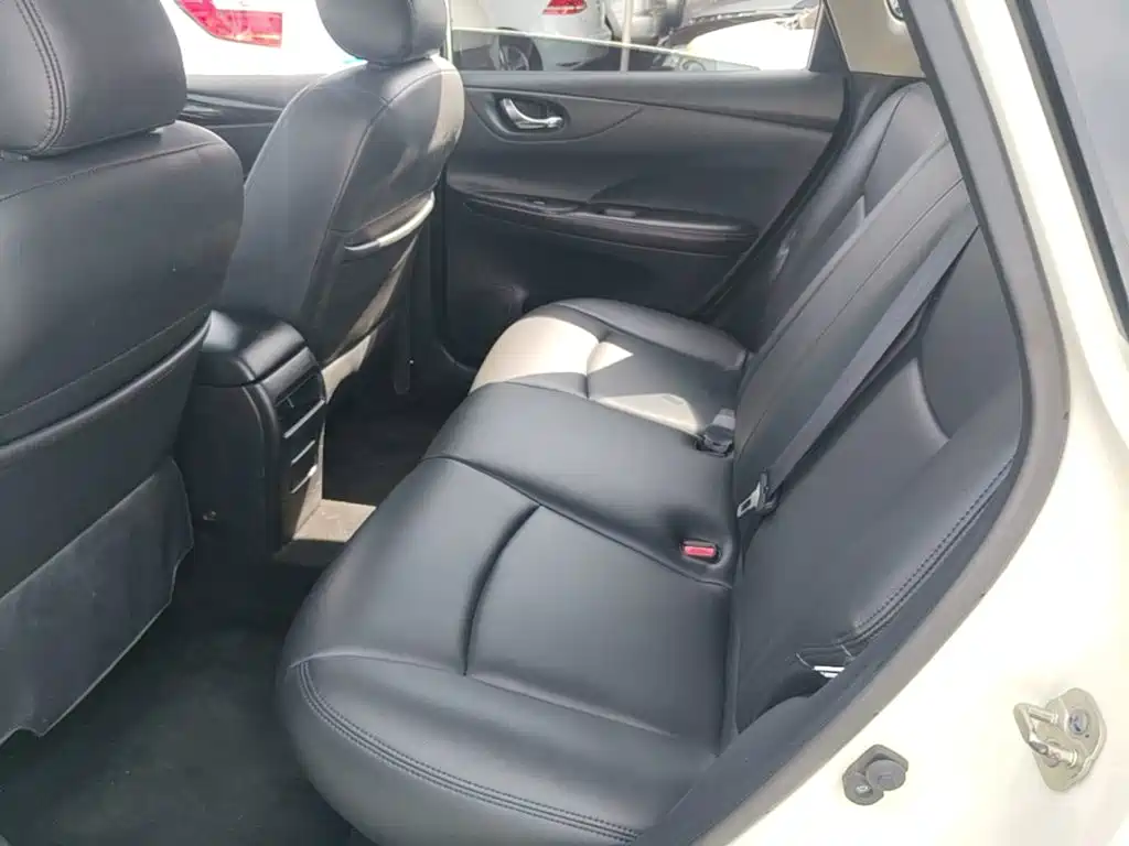 Nissan Tiida — миниатюра 17