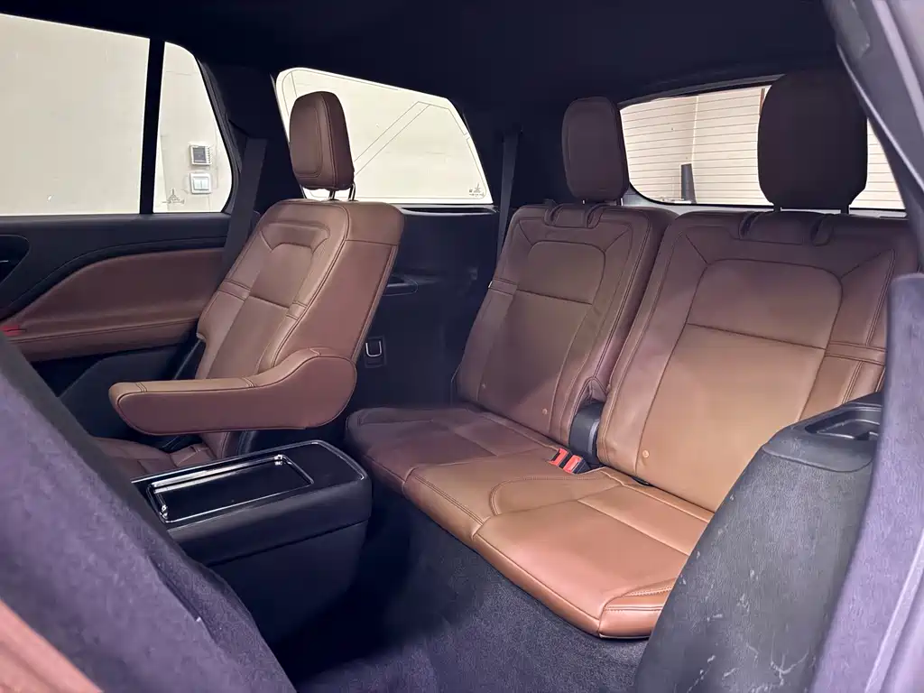 Lincoln Aviator — миниатюра 12
