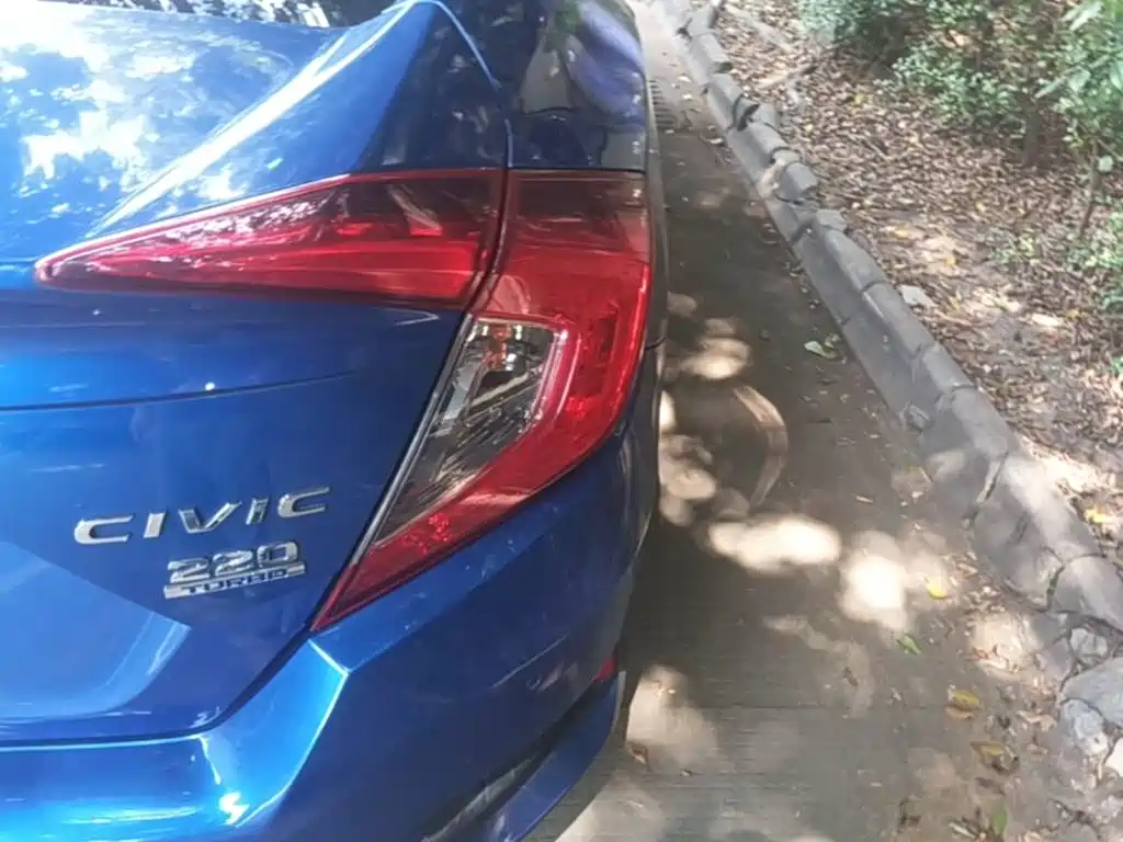 Honda Civic — миниатюра 8
