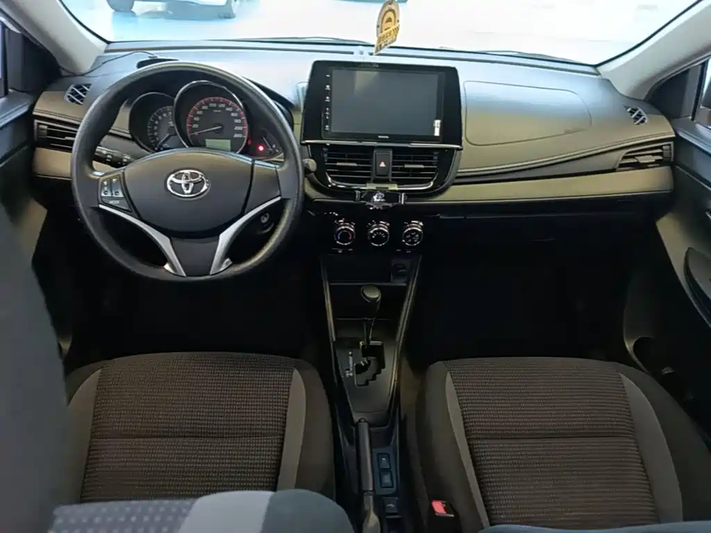 Toyota Vios FS — миниатюра 10