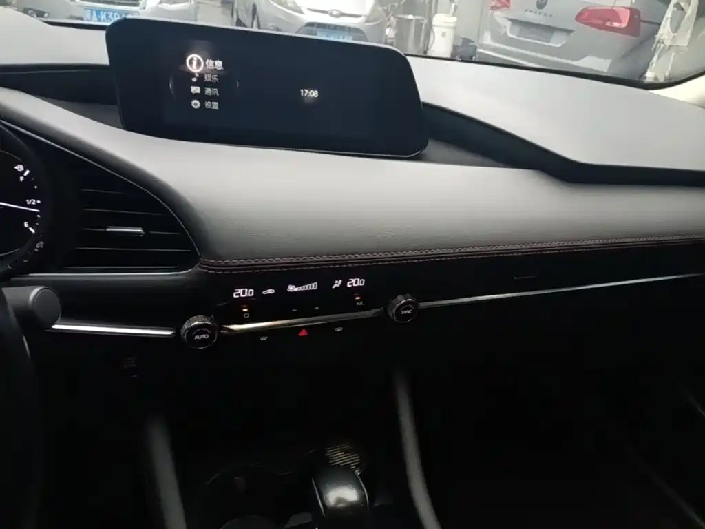 Mazda 3 Axela — миниатюра 9