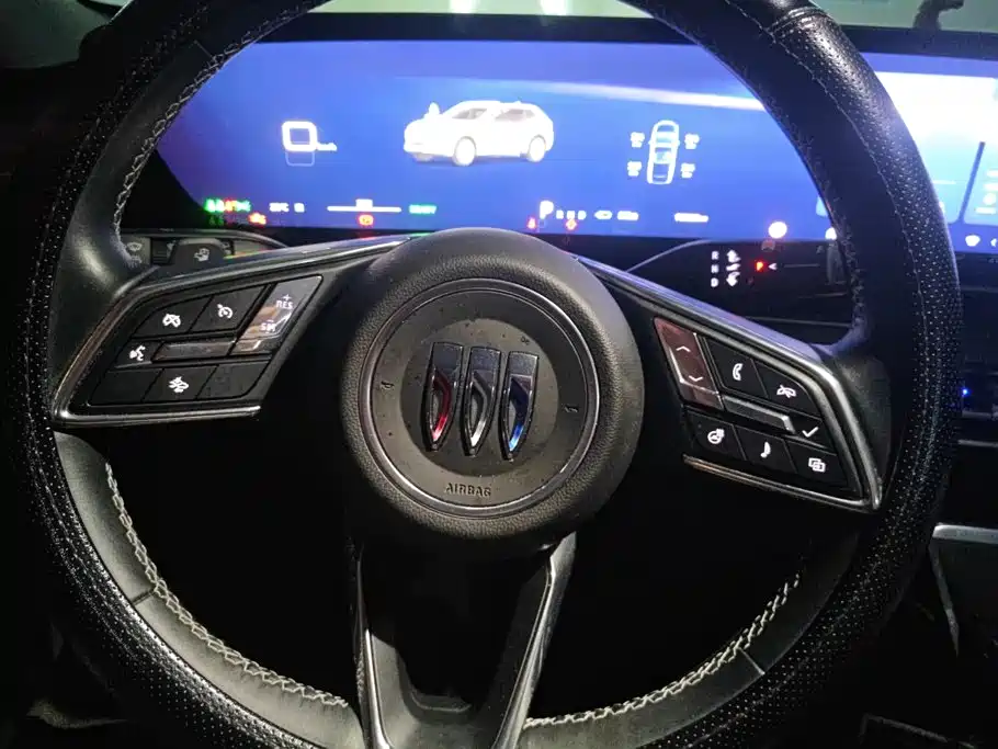 Buick E5 — миниатюра 15