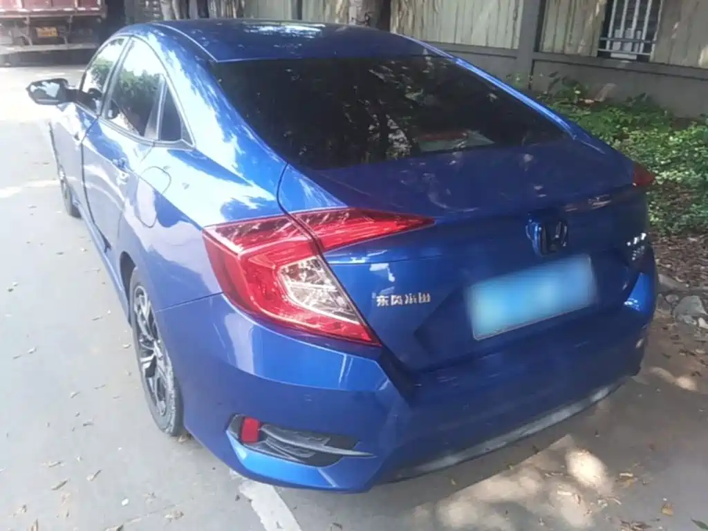 Honda Civic — миниатюра 5