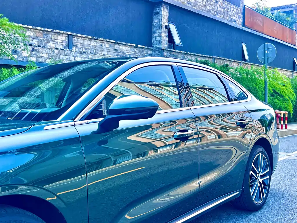 Geely Emgrand — миниатюра 6