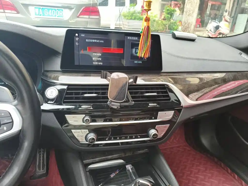BMW 5 Series — миниатюра 6