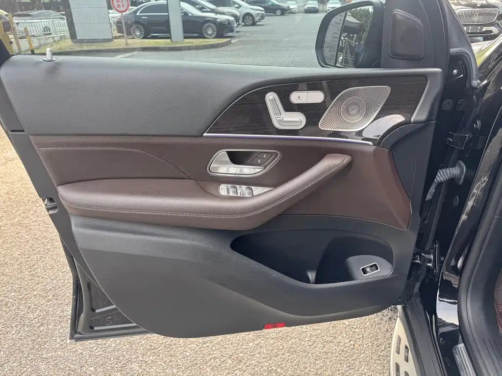 Mercedes-Benz GLE (Import) — миниатюра 13