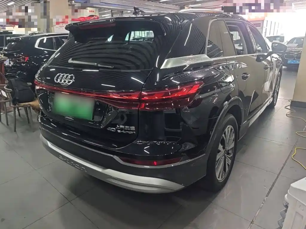 Audi Q5 e-tron — миниатюра 7