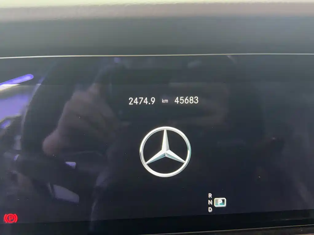 Mercedes-Benz E-Class — миниатюра 3