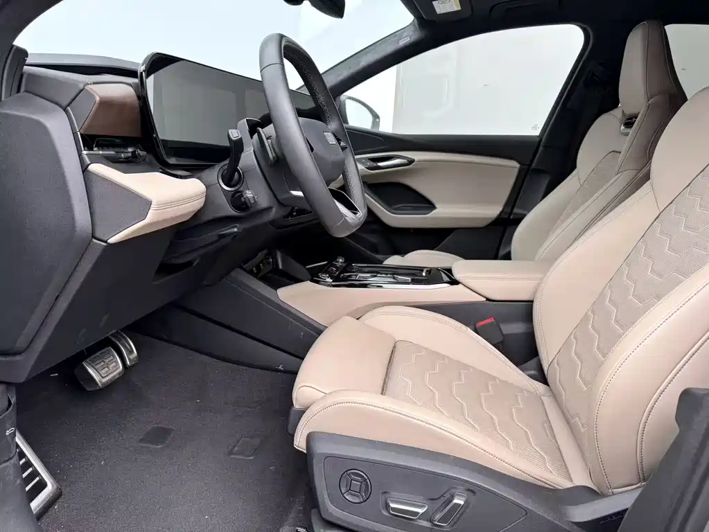 Audi Q6L e-tron — миниатюра 5