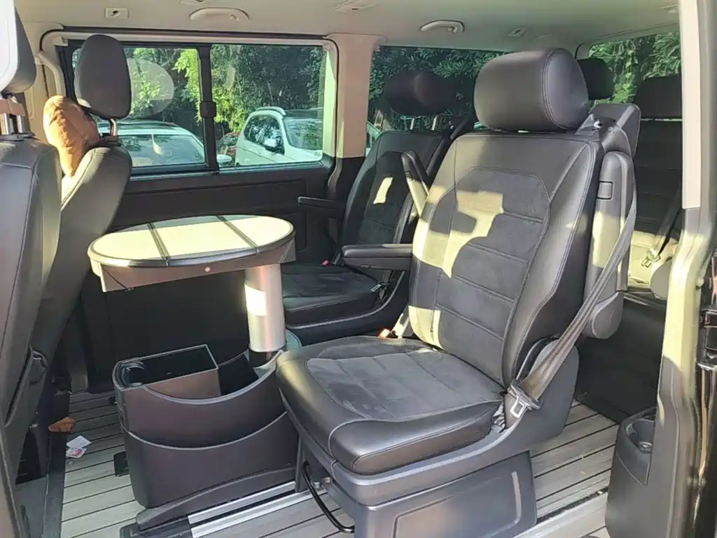 Volkswagen Multivan — миниатюра 17