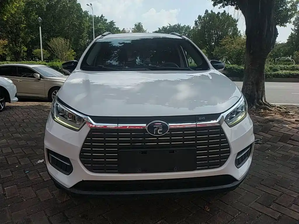 BYD Yuan EV — миниатюра 3
