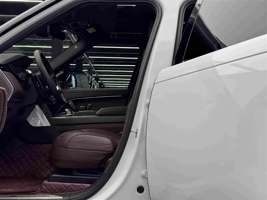 Land Rover Range Rover — миниатюра 8