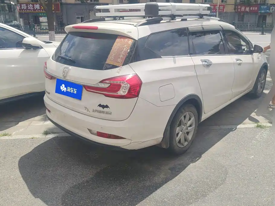 Baojun 310W — миниатюра 3