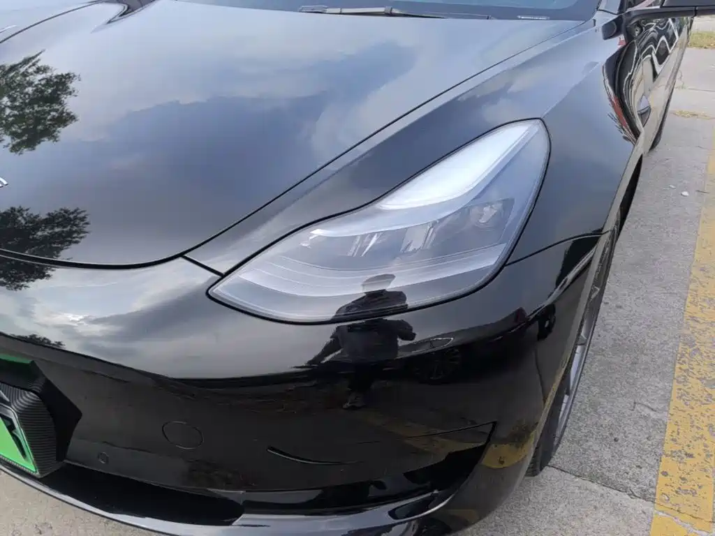 Tesla Model 3 — миниатюра 24