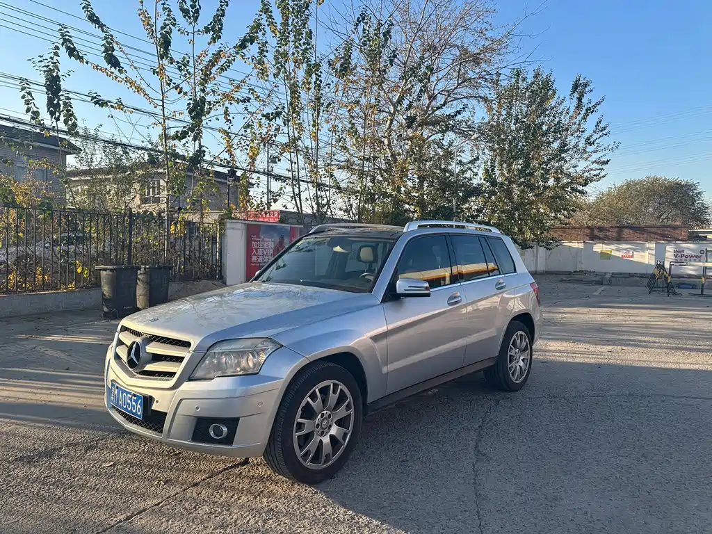 Mercedes-Benz GLK-Class (Import) 2011