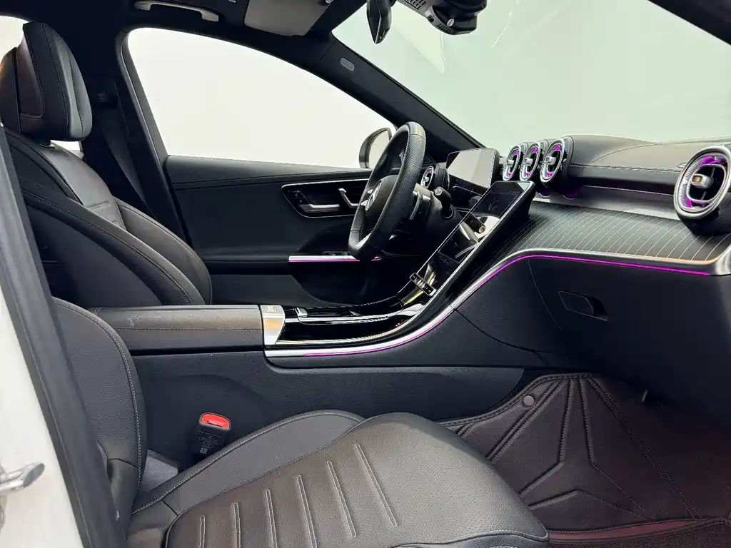 Mercedes-Benz C-Class — миниатюра 17