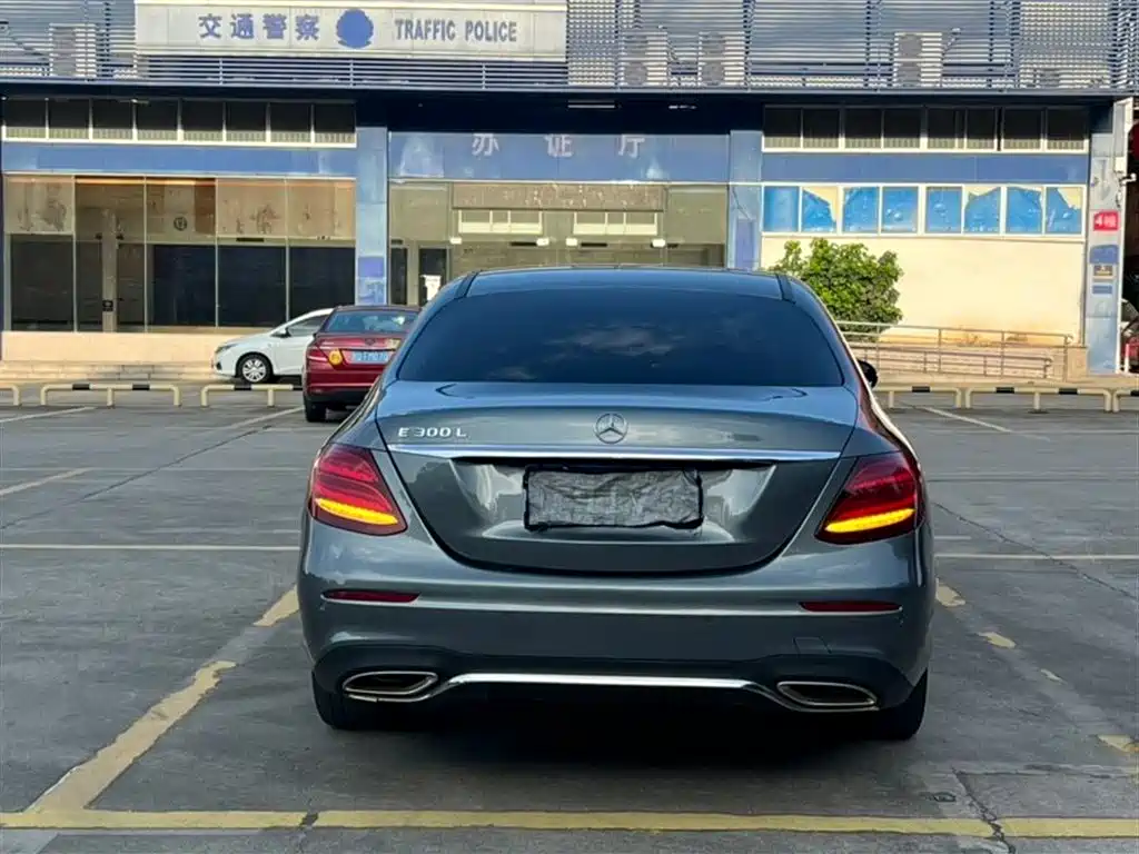 Mercedes-Benz E-Class E 2016 E 300 L Sport Fashion
