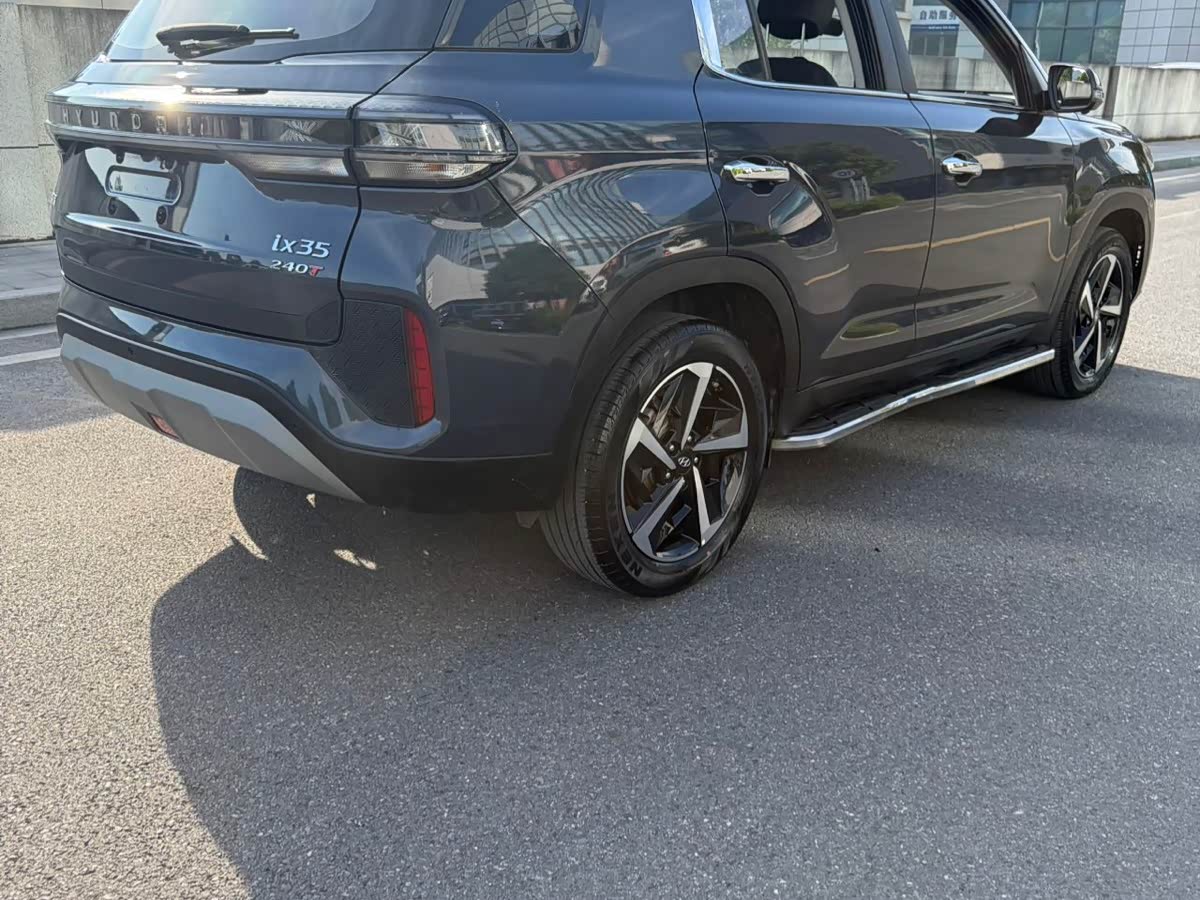 Hyundai Beijing Hyundai ix35 1.4 л 2021 г. Серебристо-серый, пробег 46000 км