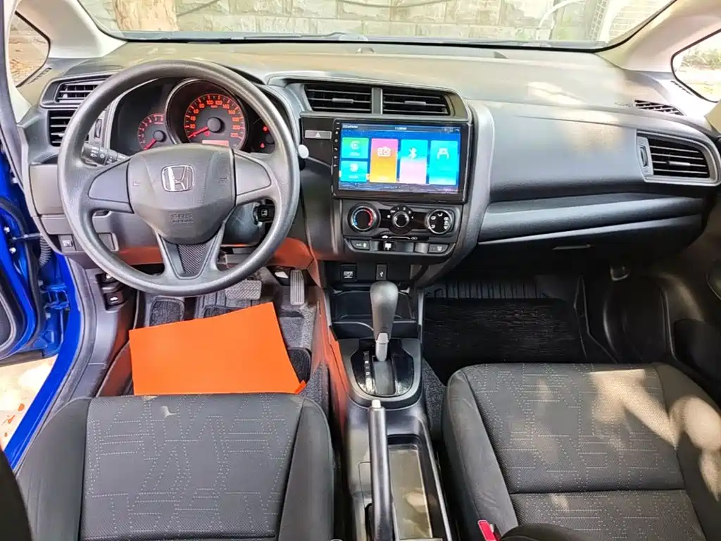 Honda Fit — миниатюра 10
