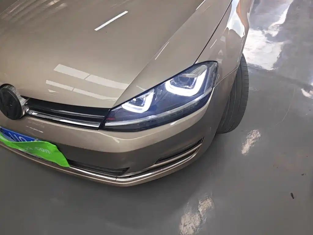 Volkswagen Golf — миниатюра 24