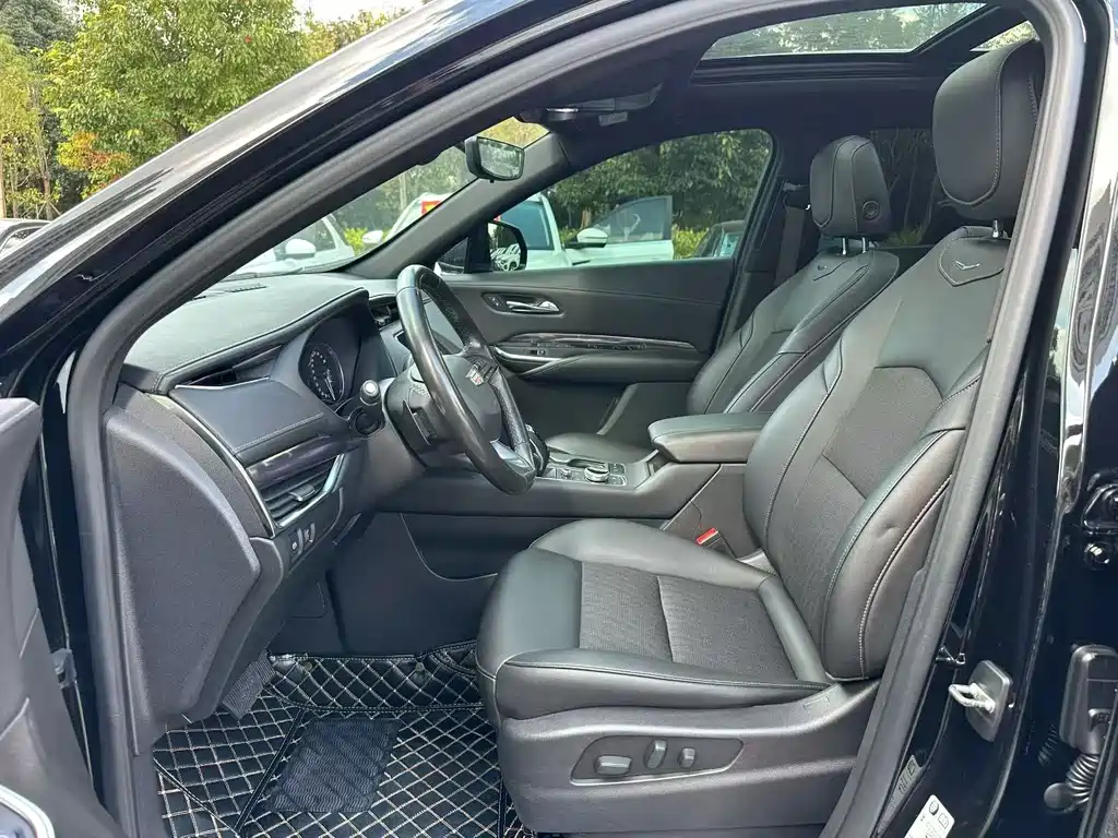 Cadillac XT4 — миниатюра 8