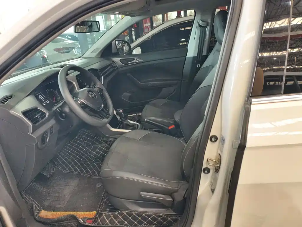 Volkswagen T-Cross — миниатюра 8