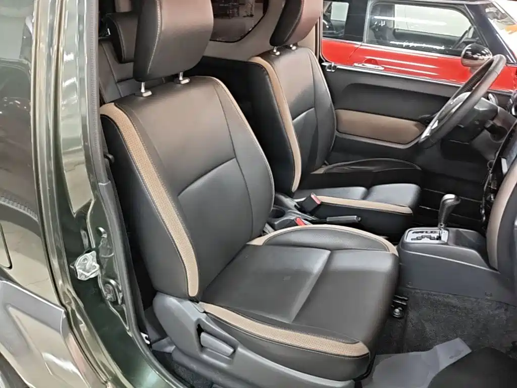 Suzuki Jimny — миниатюра 25